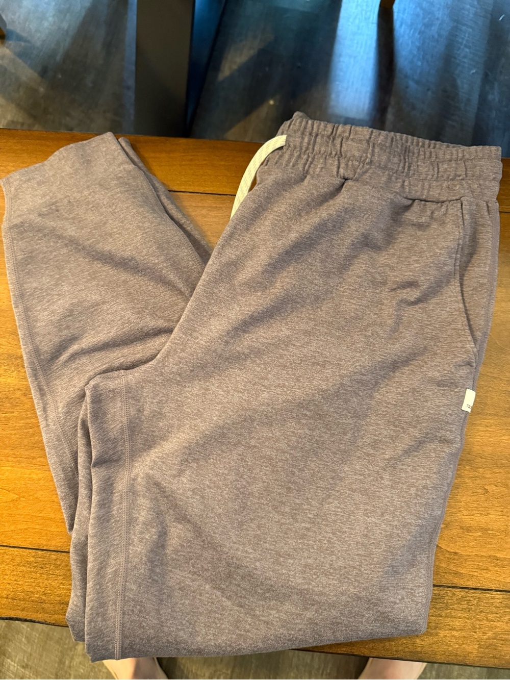 Vuori Women's Heathered Lavender Joggers